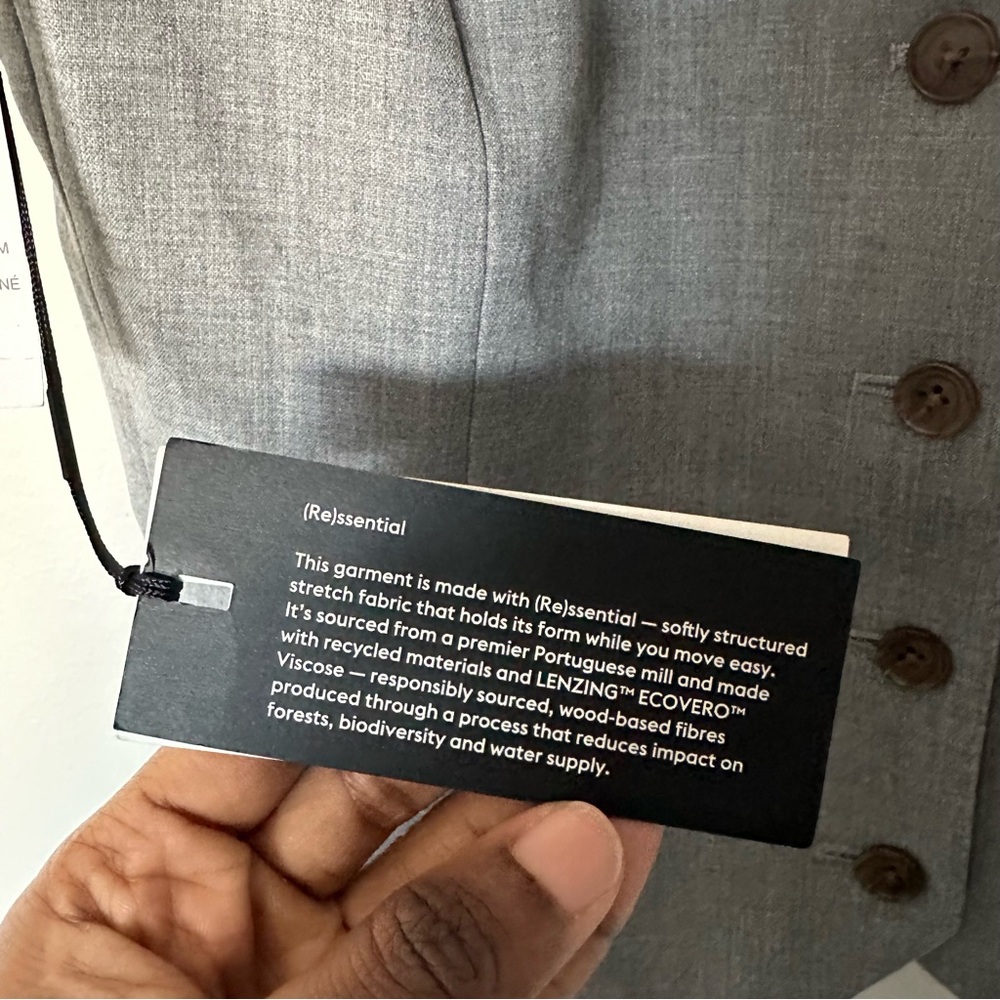 Aritzia Babaton Deniro Vest - Picture 6 of 6